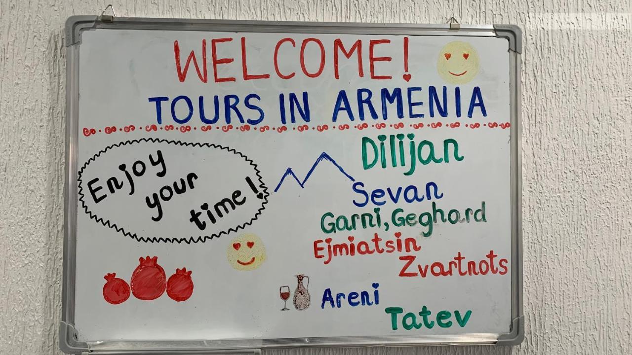 Dom Hostel & Tours Erevan Exterior foto